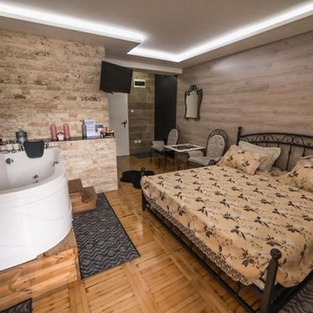 Onore Dell Amore Apartman Sa Djakuzijem Banja Koviljaca Exterior photo
